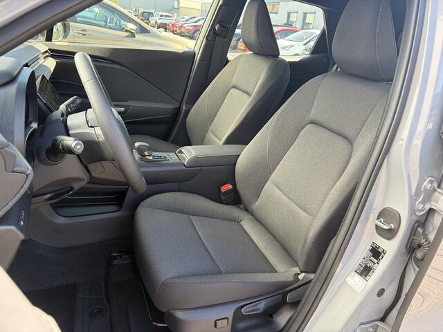 Lexus LBX Business Line 2WD Parkeer en Dodehoek Sensoren Stoel Stuur Verwarming