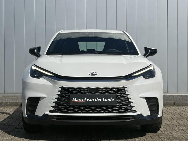Lexus LBX Business Line 2WD Parkeer en Dodehoek Sensoren Stoel Stuur Verwarming