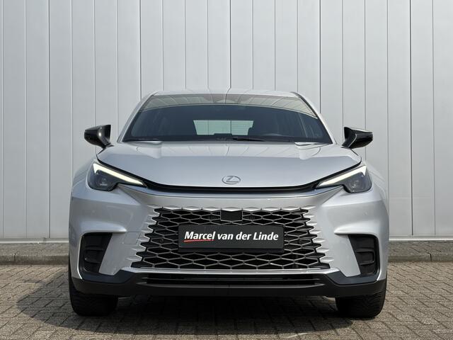 Lexus LBX Business Line 2WD Parkeer en Dodehoek Sensoren Stoel Stuur Verwarming