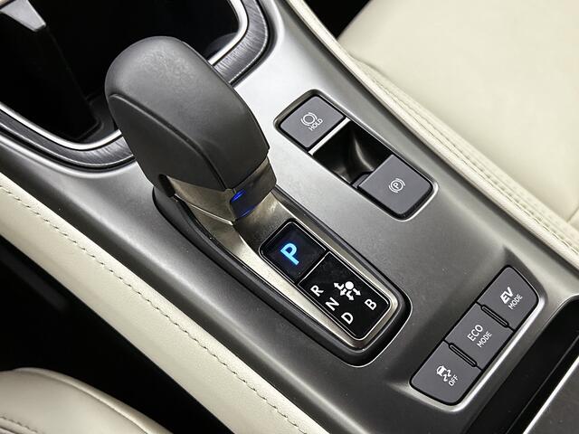 Lexus LBX Elegant 2WD | Apple CarPlay / Android Auto (Navigatie) | BLS | PDC |