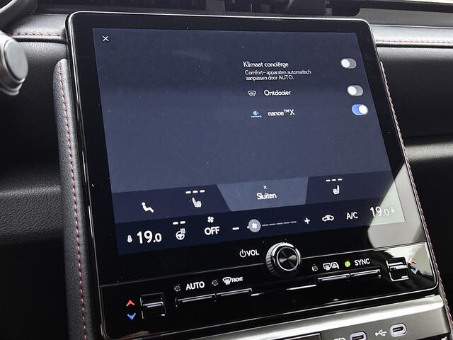 Lexus LBX Emotion 2WD | Elektrische Achterklep | Stoelverwarming | Bi-Tone |