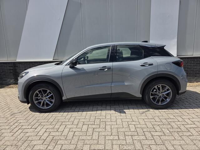 Lexus LBX Business Line Business Line 2WD Parkeer en Dodehoek Sensoren Stoel/ stuurverwarming