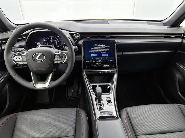 Lexus LBX Elegant 2WD | Tech Pack | Premium Metallic | Geperforeerd Synthetisch Leder |