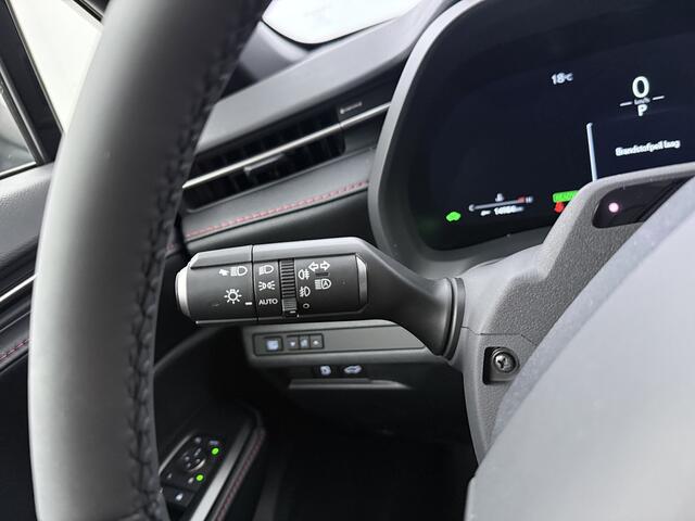 Lexus LBX Emotion 2WD | Advanced Pack |