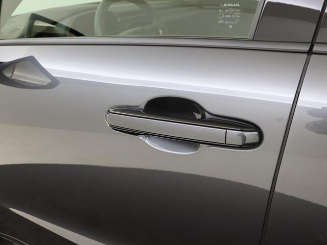 Lexus LBX Emotion 2WD | Mark Levinson | 360 Camera | Head Up DIsplay |