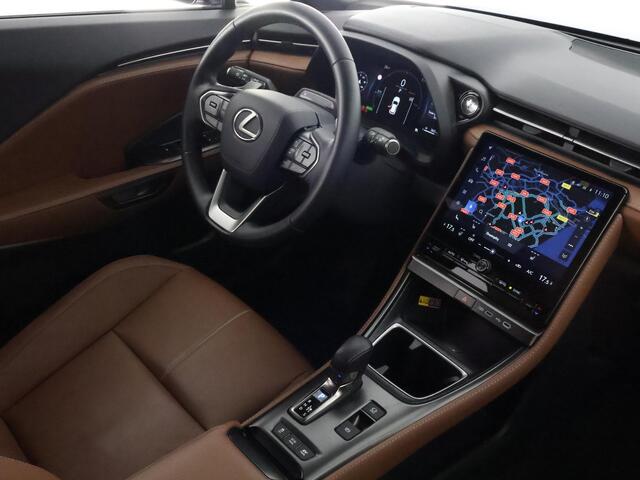 Lexus LBX Relax 2WD | 1e eigenaar | Dealer Onderhouden | Navigatie | Stoelverwarming + Leder |