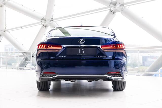 Lexus LS 500h AWD President Line | Ottoman seat | Massage function |