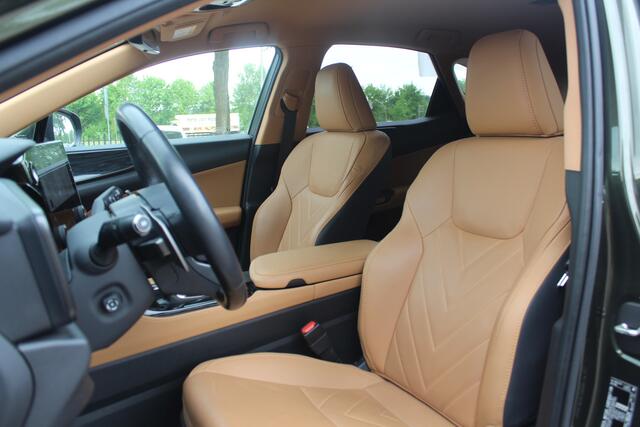 Lexus NX 450h+ AWD Launch Edition / 360Camera / Head-up / Leder / 18'' / Keyless / Sfeerverlichting / Stoelventilatie / Stuurverwarming / DAB / ACC