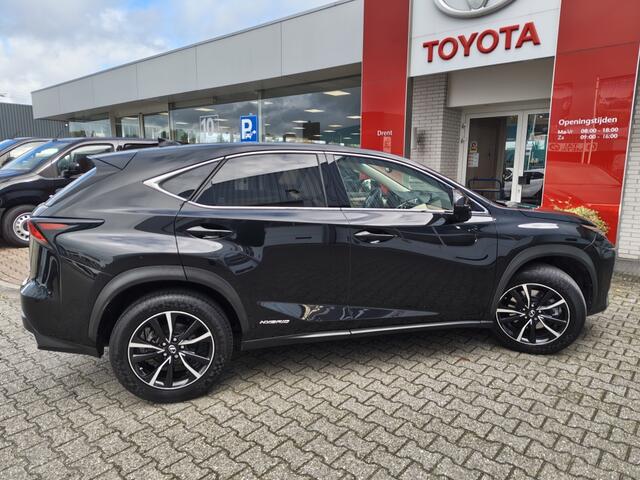 Lexus NX 300h AWD President line | Pano | Mark Levison | Navi | Sensoren