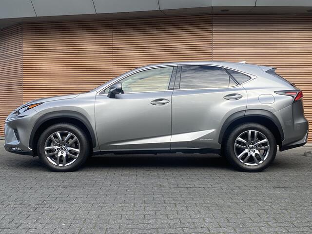 Lexus NX 300h AWD Luxury Edition Panoramadak / Lederen bekleding / Navigatie
