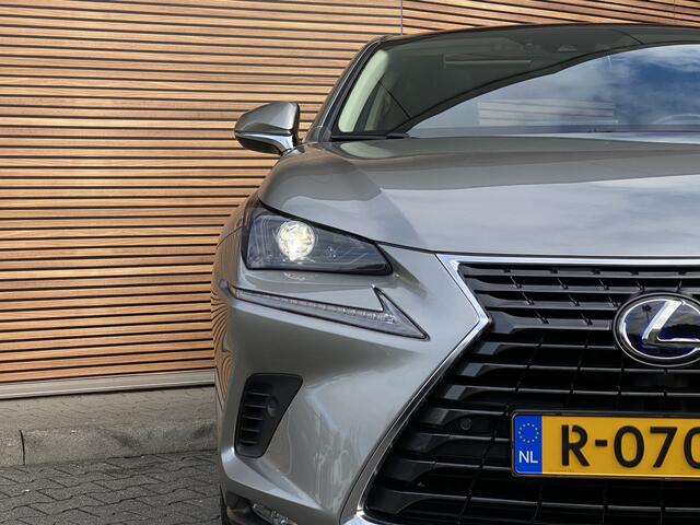 Lexus NX 300h AWD Luxury Edition Panoramadak / Lederen bekleding / Navigatie