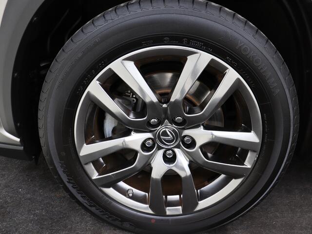 Lexus NX 300h AWD Luxury Line | Schuif-/ kanteldak electrisch | Privacy Glass | Premium Navigatie |