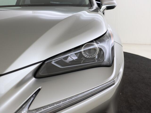 Lexus NX 300h AWD Luxury Line | Schuif-/ kanteldak electrisch | Privacy Glass | Premium Navigatie |