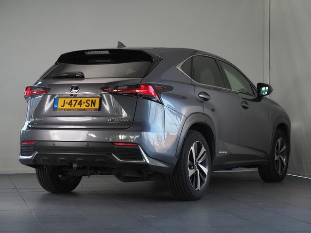 Lexus NX 300h AWD President Line