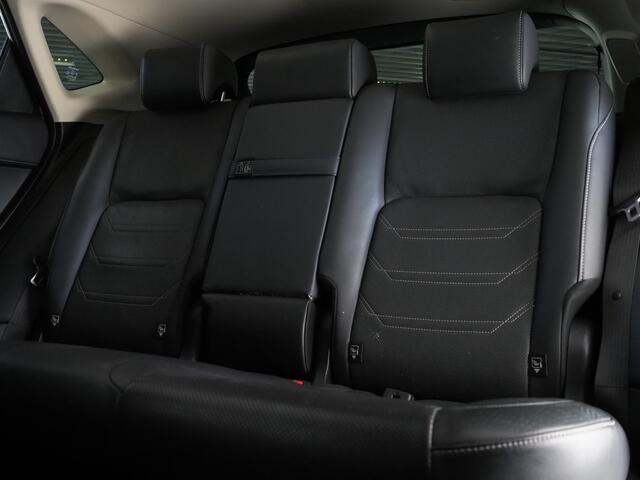 Lexus NX 300h AWD President Line