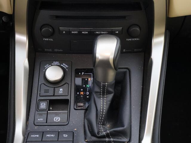 Lexus NX 200 t | Stoelverwarming & ventilatie | Memory seats | Dodehoek detectie