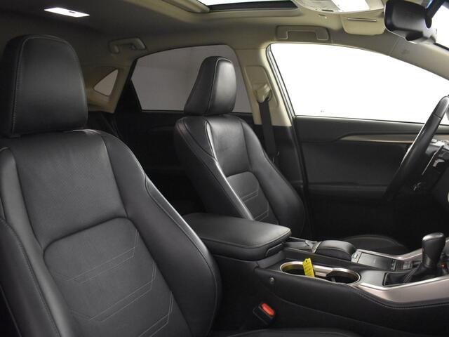 Lexus NX 300h AWD Executive Line | Schuifdak | Stoelverwarming |