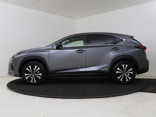 Lexus NX 300h AWD President Line | Stoel en stuurwiel verwarming | Panoramadak | Navigatie | Climate Control |