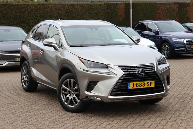 Lexus NX 300h AWD Luxury Line / Trekhaak / Camera / Leder / Keyless / 18'' / Navigatie / Stoelverwarming / Cruise Control
