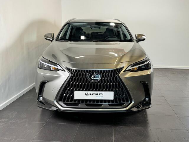 Lexus NX 450h+ AWD Luxury Line | Trekhaak | Stuur -en stoelverwarming | Dodehoekdetectie | Apple Carplay |