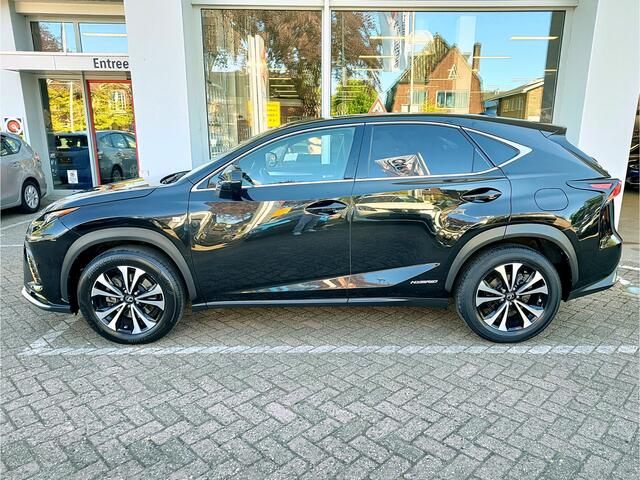 Lexus NX 300h AWD F SPORT LINE AUTOMAAT Head-up Display | Stoelventilatie | Panoramadak