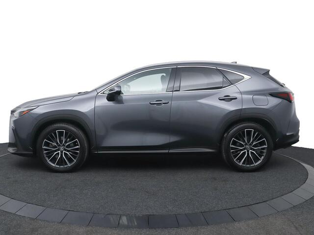 Lexus NX 450h+ AWD Executive Line | Triple Led | Stoelgeheugen | Head-Up Display | Verwarmbaar stuurwiel
