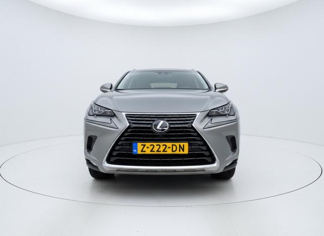 Lexus NX 300h AWD President Line | Trekhaak | Mark-Levinson | Stoelverwarming & Koeling |