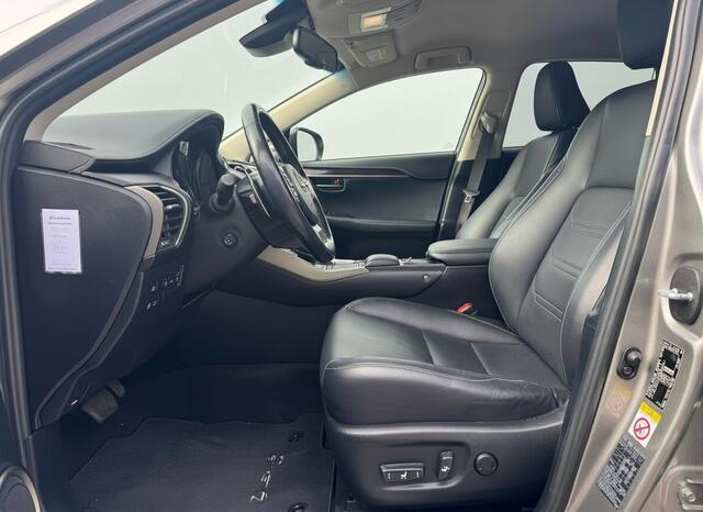 Lexus NX 300h AWD President Line | Trekhaak | Mark-Levinson | Stoelverwarming & Koeling |