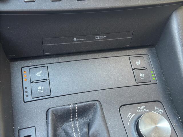 Lexus RC 300h F SPORT | Dealer onderhouden | Dodehoek | Keyless | Stoel vent.