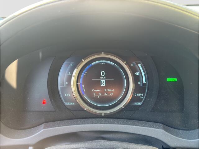 Lexus RC 300h F SPORT | Dealer onderhouden | Dodehoek | Keyless | Stoel vent.