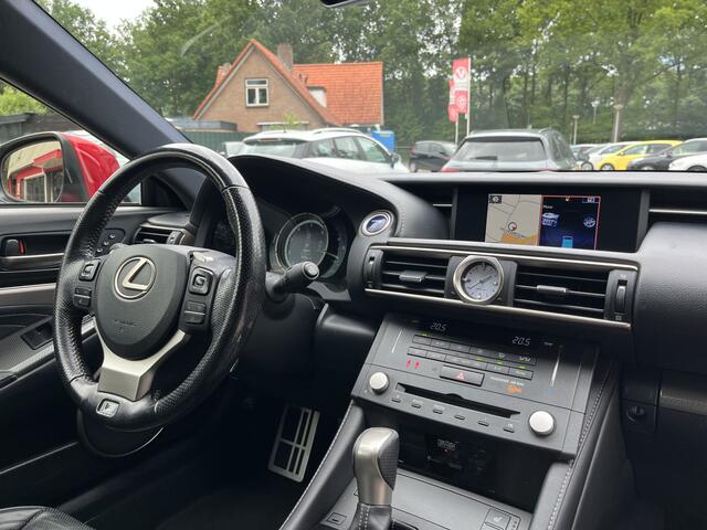 Lexus RC 300h F SPORT Line Dealer Onderhouden