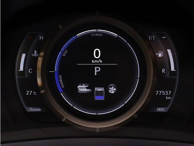 Lexus RC 300h F Black Edition