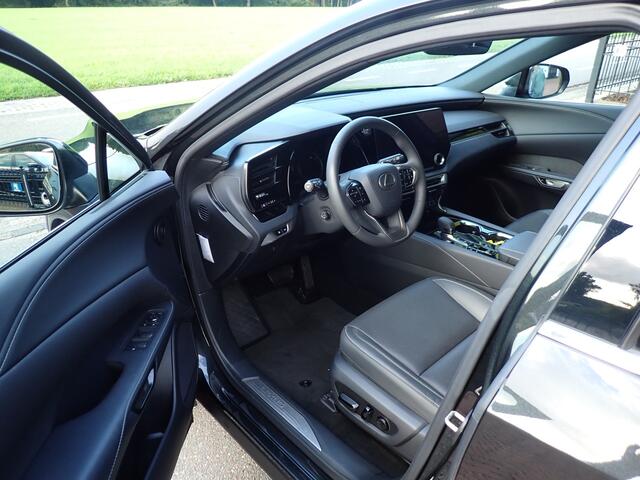 Lexus RX 450h+ Plug-in Hybrid Comfort Line 2024