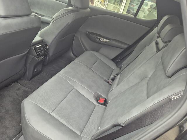 Lexus RZ 450e Executive Line 71 kWh NIEUW & DIRECT LEVERBAAR , Automaat , Stoel/Stuur verwarming ,Leder ,Dodehoek detectie, 10 jaar Lexus garantie, originele NL auto, 435KM