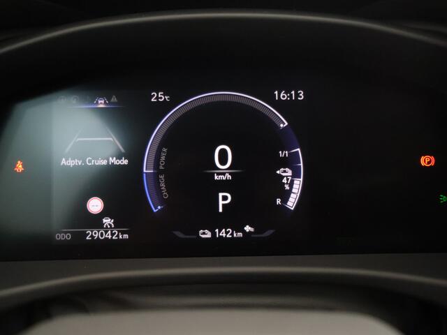 Lexus RZ 450e Executive Line 71 kWh | BTW voertuig | Panoramadak | Stoel+stuurverwarming | Blind Spot Monitor | Parkeersensoren voor+achter | Apple CarPlay/Android Auto | Elektrische Achterklep | Navigatie |