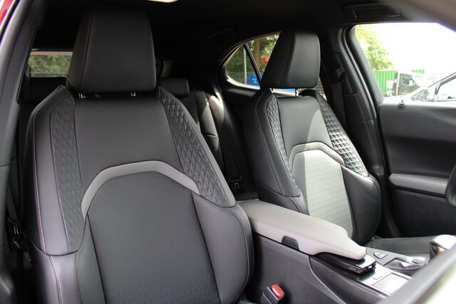 Lexus Ux 250h Business Line Clima|Camera|Cruise|Led|LM-Velgen|Audio