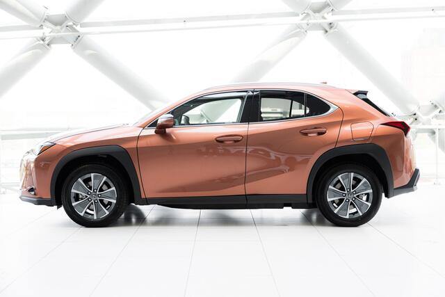 Lexus Ux 300e Luxury Line 73 kWh | Carplay | 12.3" Display | Mark Levinson |