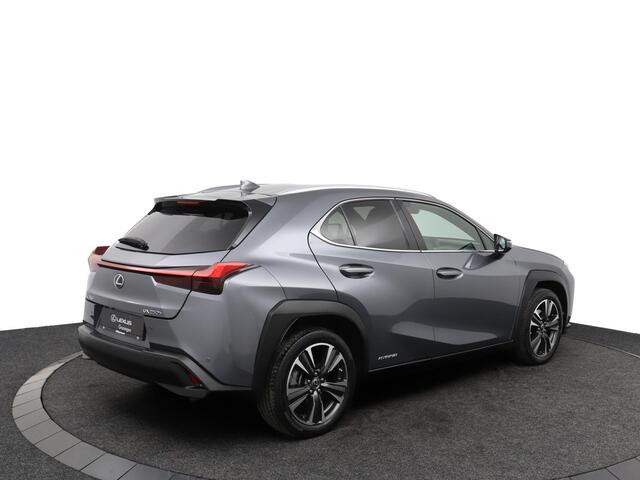 Lexus Ux 250h Business Line | 18 Inch Lichtmetalen velgen | Privacy Glass | Keyless Entry