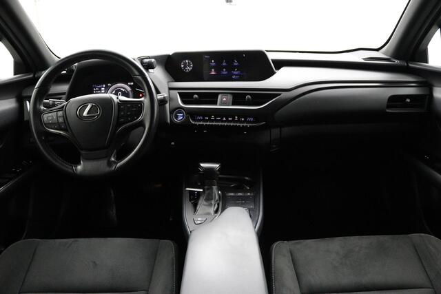 Lexus Ux 250h Business Line | 18 Inch Lichtmetalen velgen | Privacy Glass | Keyless Entry