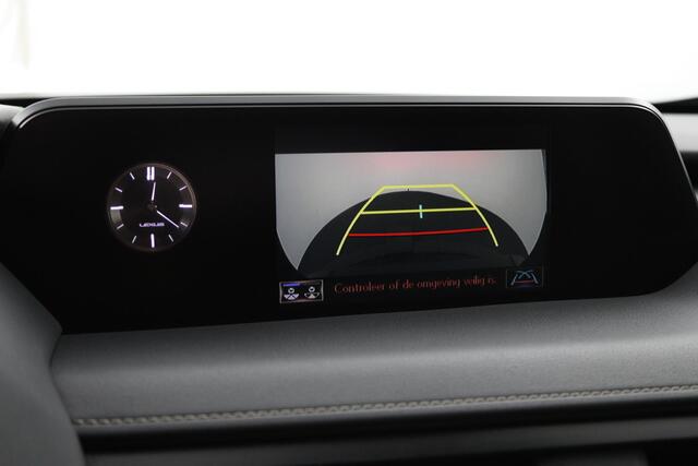 Lexus Ux 250h Business Line | 18 Inch Lichtmetalen velgen | Privacy Glass | Keyless Entry