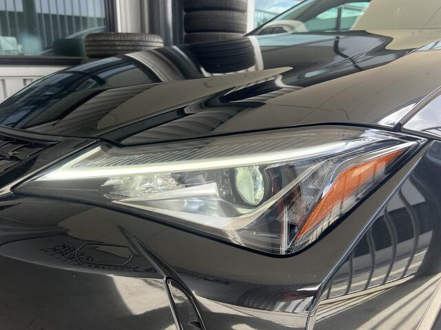 Lexus Ux 250h Preference Line | CAMERA | CARPLAY / ANDROID | ADAPTIVE CRUISE CONTROL | PDC V+A | LMV 18'' | CLIMATE CONTROL | KEYLESS | LED | BLUETOOTH