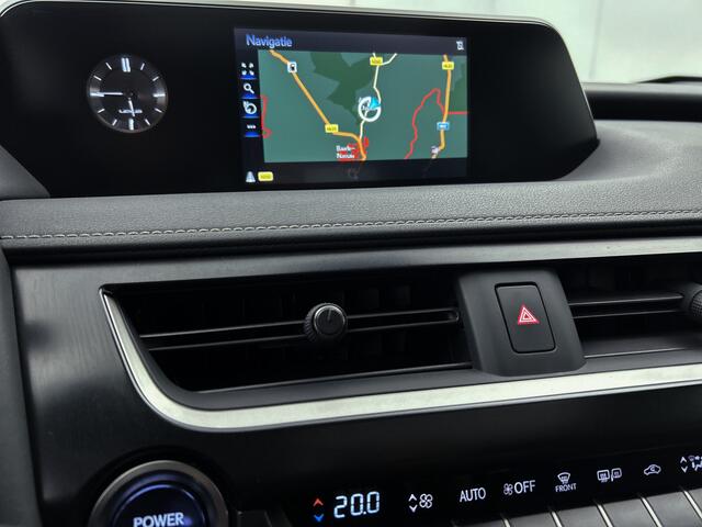 Lexus Ux 250h Luxury Line Limited | Schuif-kantel dak | Navigatie | Stoelverwarming |