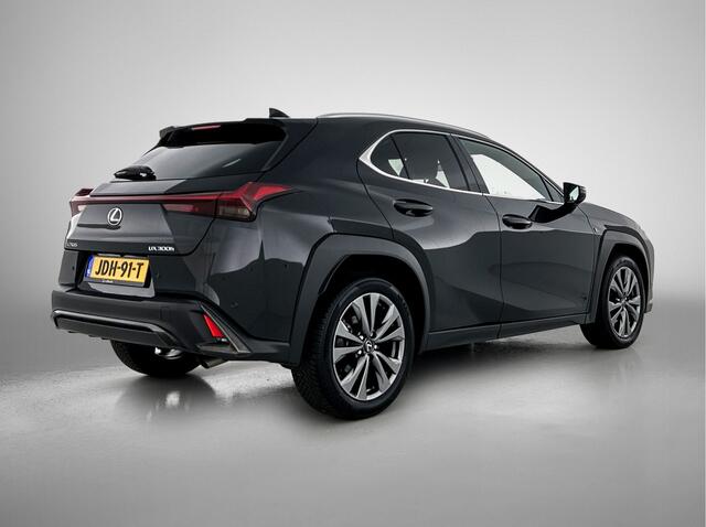 Lexus Ux 300h Fsport Design | Stoelverwarming | Premium Navigatie | Leer |