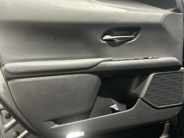 Lexus Ux 250h Business Line | Adaptieve cruise control | Achteruitrijcamera | Hybrid!