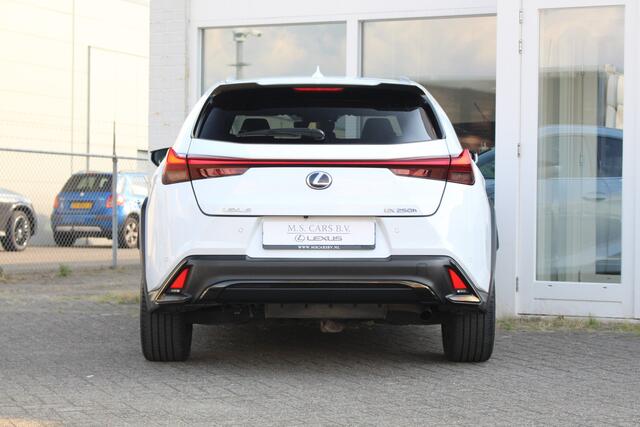 Lexus Ux 250h Hybride F-Sport Premium I Mark Lev. I Head up I 360-camera I Applecarplay