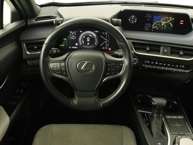Lexus Ux 250h AWD | Carplay | Adaptive cruise | Alcantara | Camera | Full LED | Navigatie | Bluetooth | Digital Cockpit