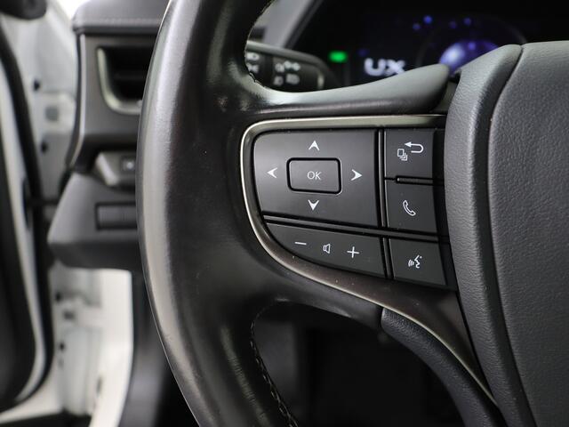 Lexus Ux 250h Business Line | Parkeersensoren | Navigatie | Apple Carplay & Android Auto |