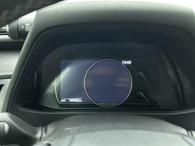 Lexus Ux 250h Business Line | Apple Carplay/ Android Auto | Stuur- en Stoelverwarming | Parkeersensoren voor+achter |