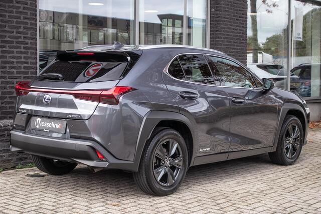 Lexus Ux 250h Executive Line - leder | HUD