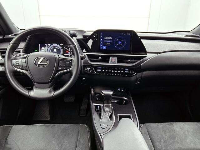 Lexus Ux 250h Urban Line | Apple Carplay/Android Auto | Cruise control adaptief |